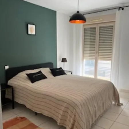 Apartmán Charming With 2 Balconies *